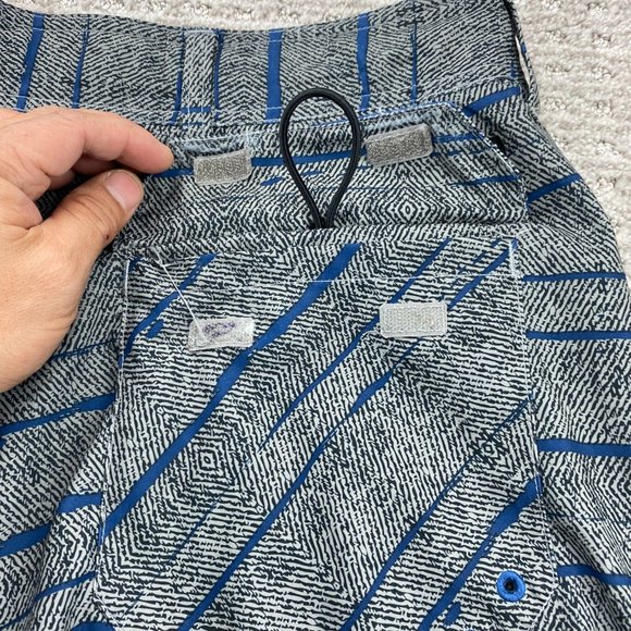 Under ARMOUR UA Swim Shorts Men 34 Gray Blue Striped Board Short Pants Outdoor - Picture 8 of 13